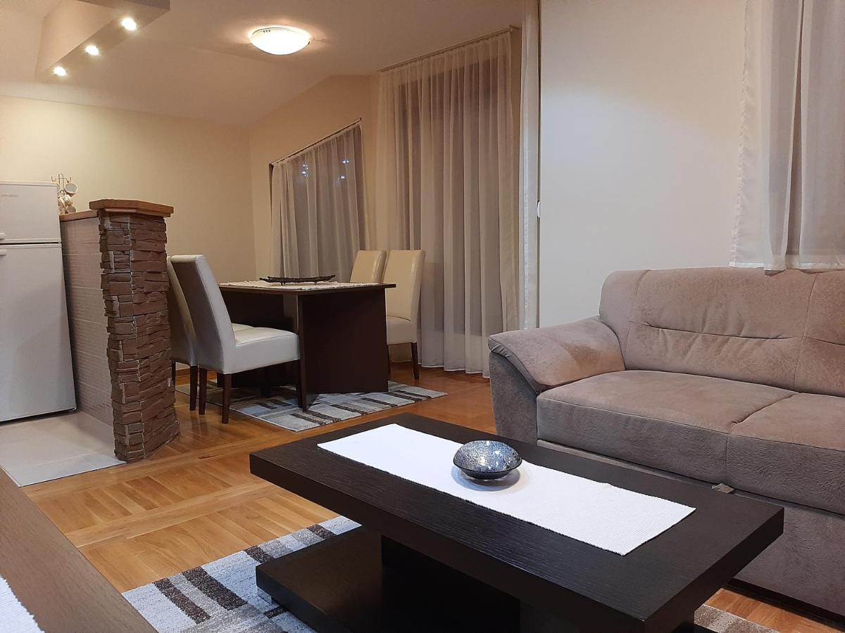 Apartman Suncana Dolina, Zaovine Luaran gambar
